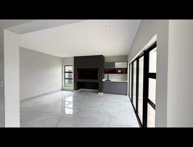 4 BEDROOM HOUSE FOR SALE IN FOUNTAINBROOK ESTATE